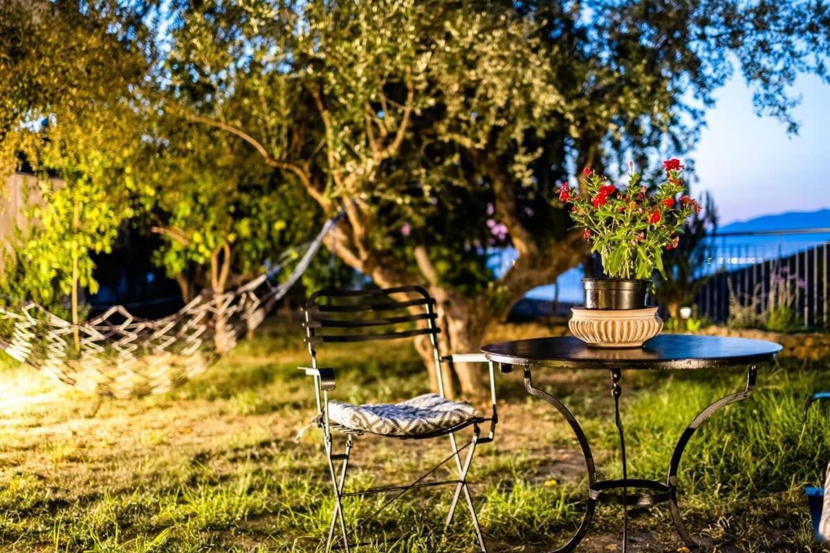 Kitries Summer Getaway - Eden Cozy Suite Kitriaí Buitenkant foto